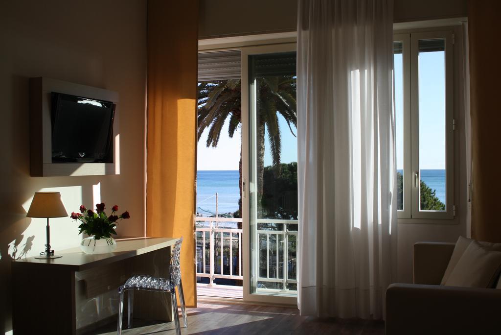 Hotel Napoleon San Remo Buitenkant foto