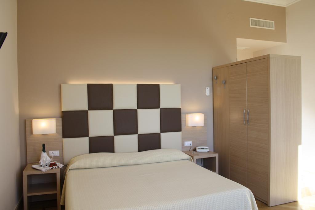 Hotel Napoleon San Remo Buitenkant foto