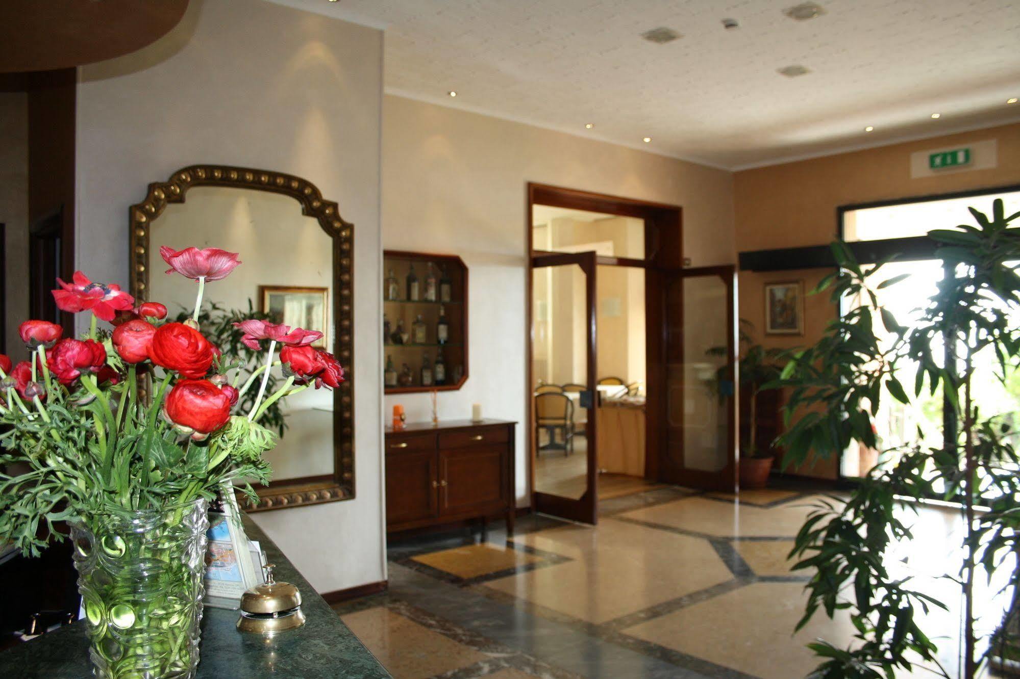 Hotel Napoleon San Remo Buitenkant foto